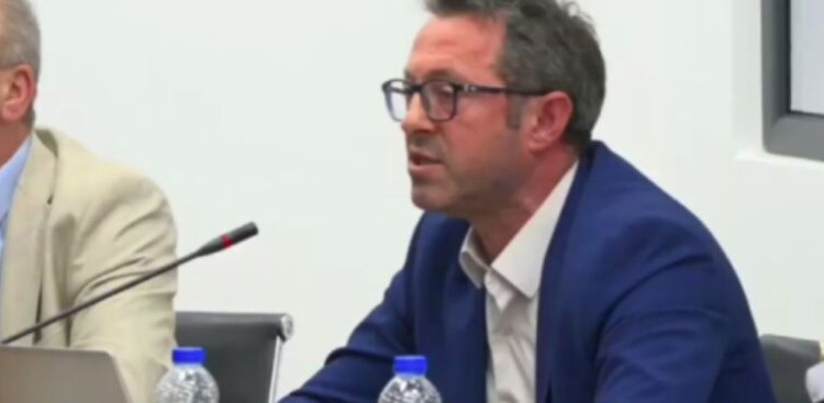 Krasniqi i LVV-së shpjegon pse nuk mund të certifikohet Lista Serbe