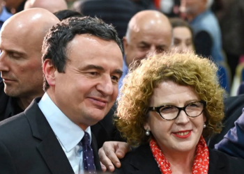 Skandali i rezervave shtetërore: Rozeta Hajdari merr mësim nga Albin Kurti, nuk shkon në Gjykatë