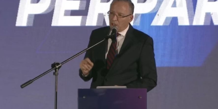​Hamza premton fond për të papunët, rritje 50 për qind të pagave e pensioneve