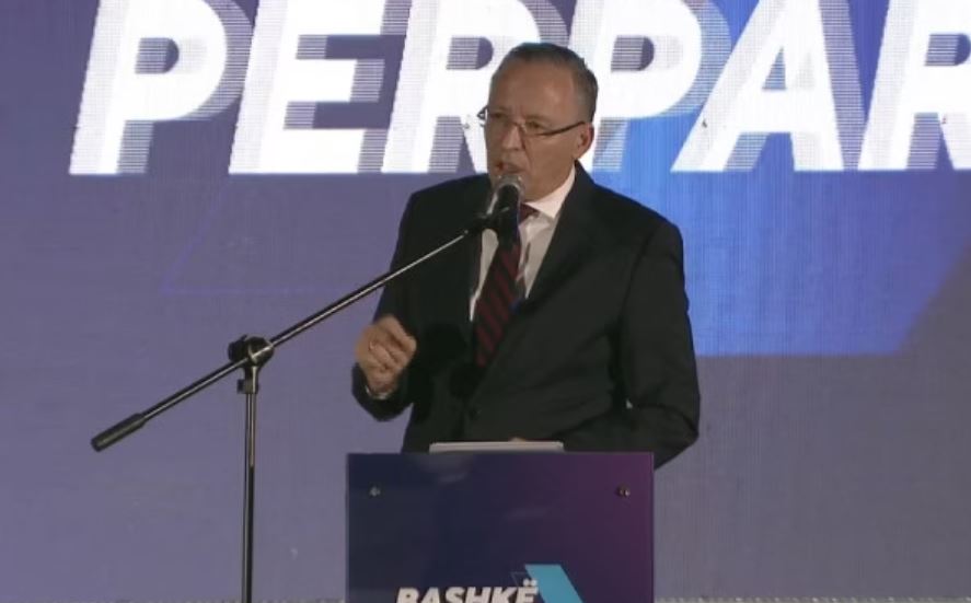 Hamza premton fond për të papunët, rritje 50 për qind të pagave e pensioneve