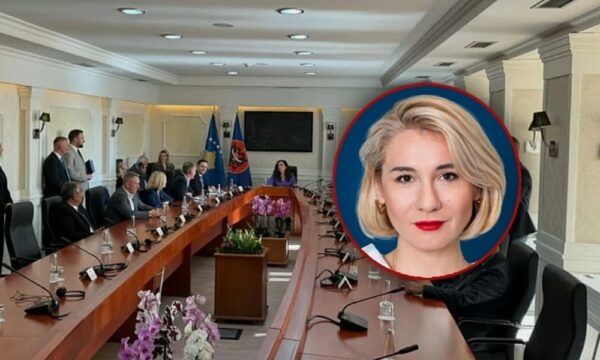 Ndërkombëtarët me gajle të veta, Kosova në kërkim të institucioneve – a do të kemi qeveri pas 28 dhjetorit, Emini: Vendi para dy skenarëve