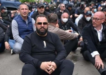 Serbi i dyshuar për sulmin ndaj KFOR-it në Zveçan, në qendër të aferës në Serbi