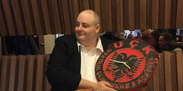 Britaniku që shërbeu në UÇK bëhet shtetas i Kosovës