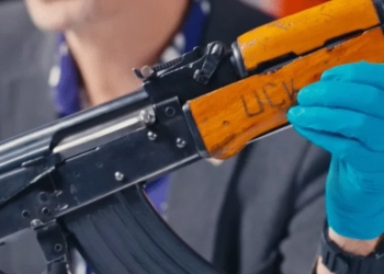 Kallashnikovi i UÇK-së në koleksionin e ‘Imperial War Museum’ në Londër