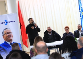 “Qysh keni dalë në Shipol?” – Behrami në tubim zbulon bisedën e fundit me Thaçin