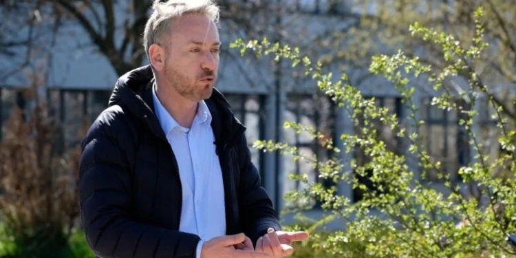 Deda: Jetojmë të lirë që 26 vjet dhe ende një popull i tërë merret me Serbinë