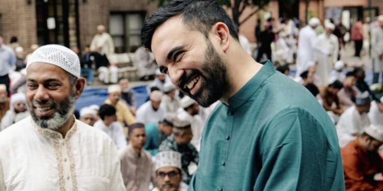 Zohran Mamdani, kryetari i parë mysliman i New York-ut, do të betohet mbi Kuranin