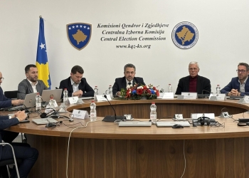 Mungesa e rrymës në disa qendra të votimit, Radoniqi: Nuk do të ndërpritet procesi i votimit, por nuk do të votohet në terr