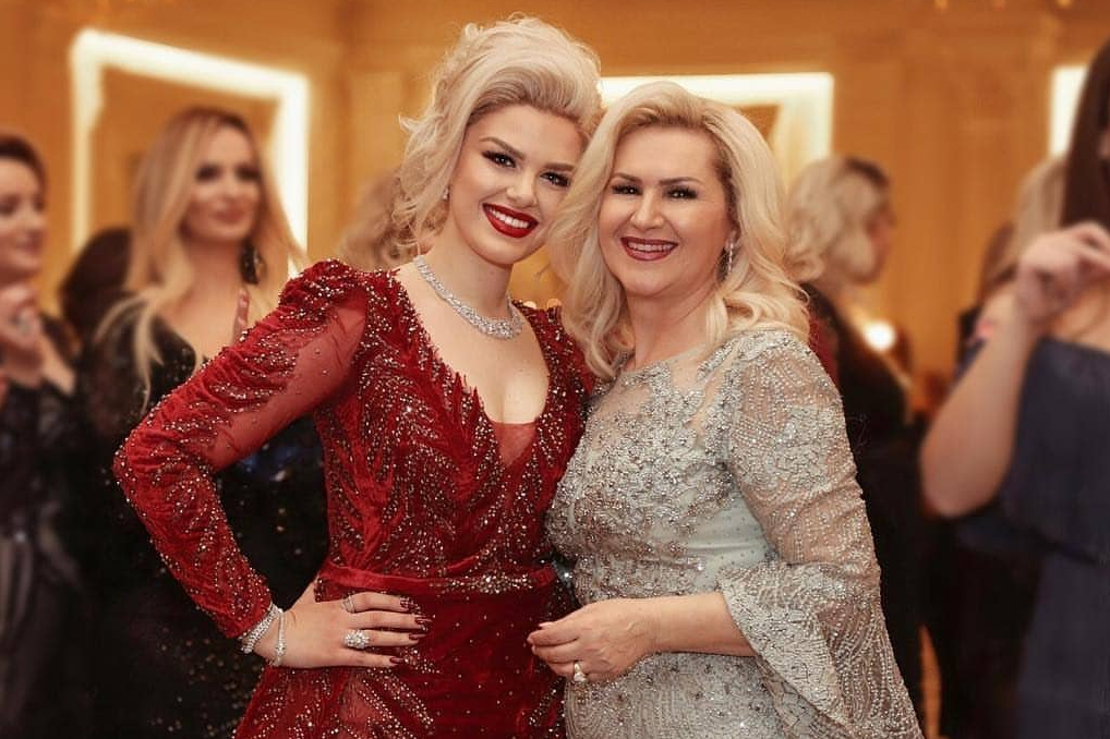 Një vjehërr si Shyhretja, i bën dedikimin e ëmbël Leartes