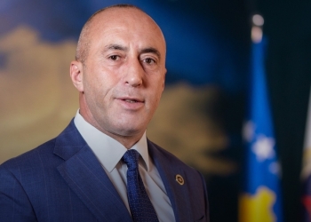 Haradinaj: Kryetarët e Srpska’s në Veri urgjentisht t’i kthejnë simbolet dhe fotot e Presidentes në zyra, BE e SHBA të ndikojnë