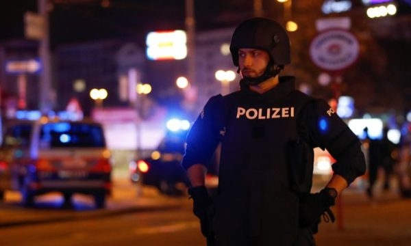 Të shtëna me armë zjarri në një xhami në Austri, reagon komuniteti shqiptar