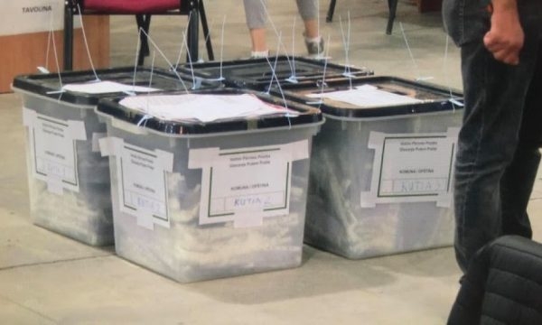 Zgjedhjet parlamentare: Përfundon procesi i votimit në 25 përfaqësi diplomatike, votuan 81.29%