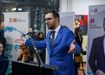 Sokol Havolli jashtë Kuvendit, i zëshmi i LDK-së në Prishtinë nuk bëhet deputet