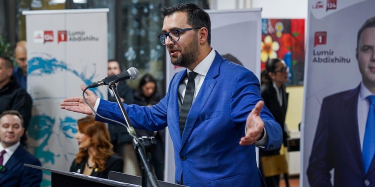 Sokol Havolli jashtë Kuvendit, i zëshmi i LDK-së në Prishtinë nuk bëhet deputet