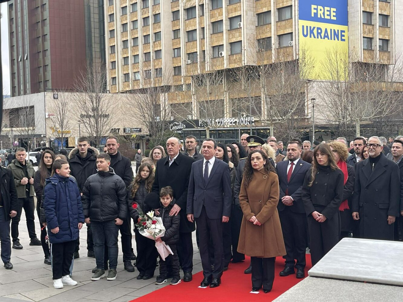 29 vjet nga rënia heroike – nderohen Zahir Pajaziti, Hakif Zejnullahu e Edmond Hoxha