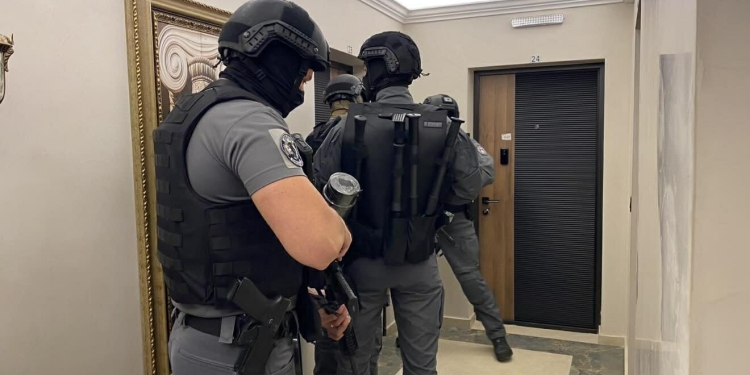 39 të ndaluar, rreth 400 policë në aksion për skandalin e BKS-së