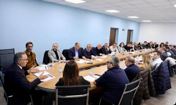 Mblidhet PDK, nisin përgatitjet për zgjedhjet e brendshme partiake