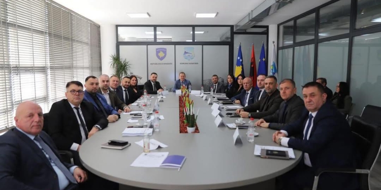 Prezantohet kabineti i ri qeverisës në Komunën e Vushtrrisë