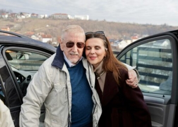 Çitaku ndan foto me William Walker: Në përqafimin e historisë dhe mirënjohjes