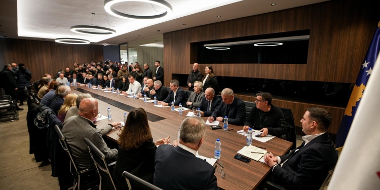 Abdixhiku pas takimit të kryesisë: Zgjodhëm dialogun, përçarja pa debat dhe pa demokraci është dëm
