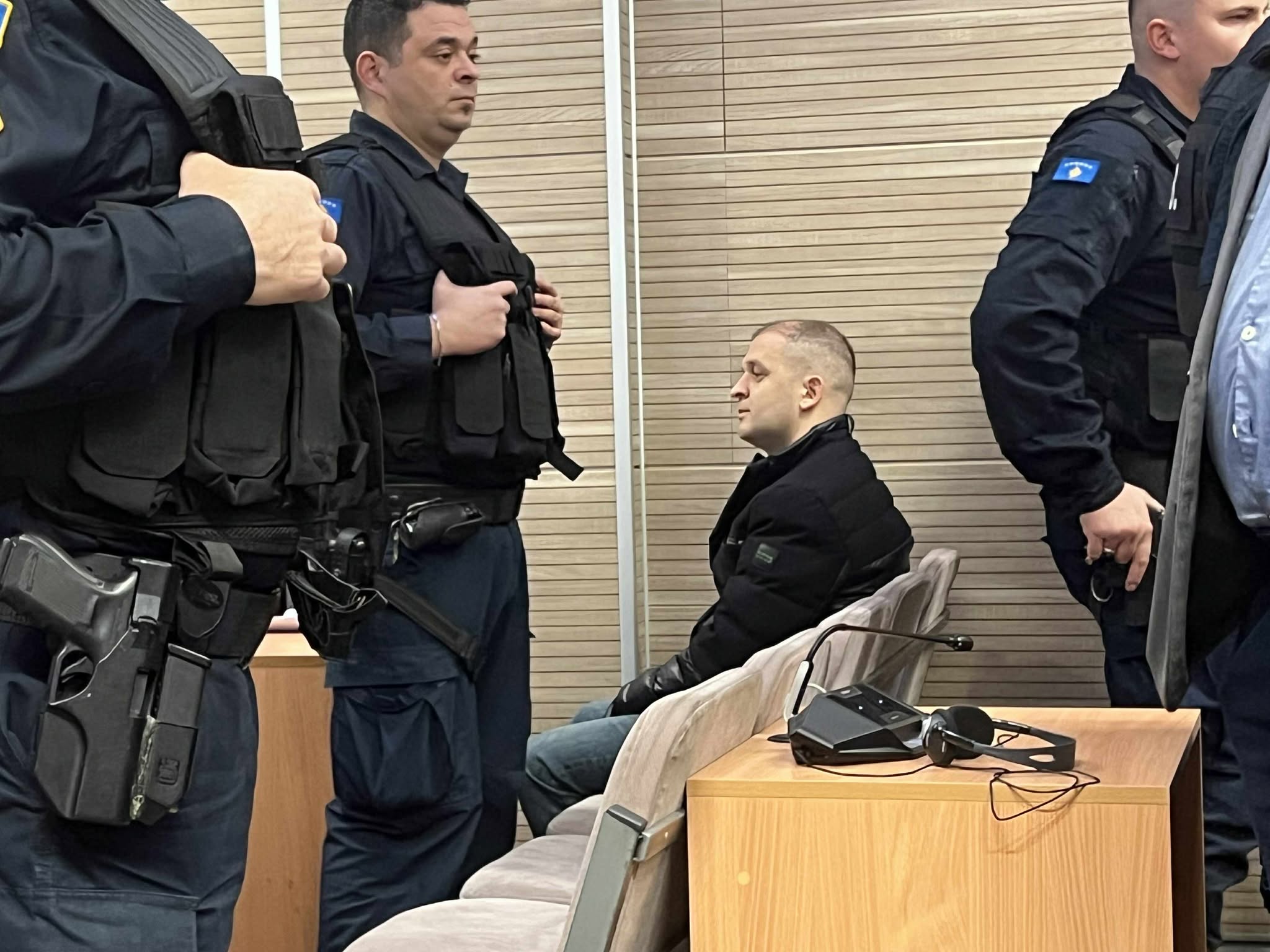 Ia kishte bërë me shenjë Granit Plavës në restaurant, Murseli s’e pranon: Nuk e kam parë, ju betohem – as veturën nuk ia kam parë