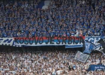 Skuadra polake gjobitet nga UEFA për banerin “Kosova është Serbi”