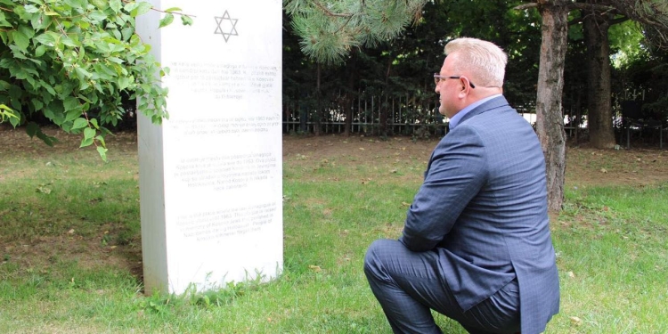 Holokausti, kujtesa që nuk lejon heshtjen dhe përgjegjësia që nuk skadon