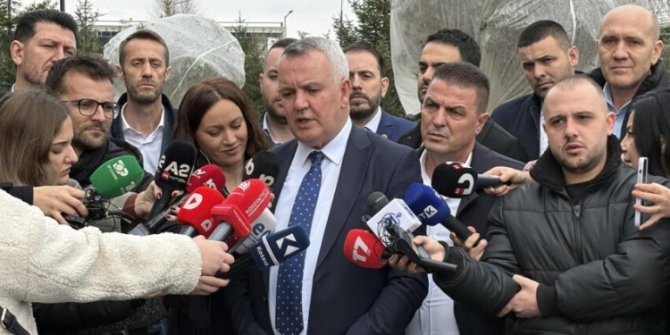 Ahmeti: Kuvendi i LDK-së shqyrton vetëm dorëheqjen e Abdixhikut, jo garë për kryetar të ri