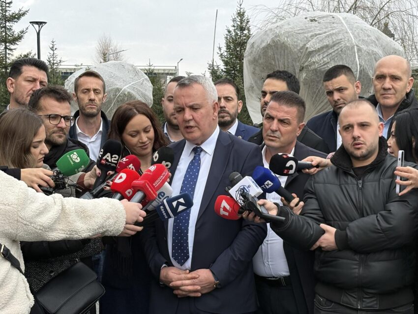 Ahmeti: Kuvendi i LDK-së shqyrton vetëm dorëheqjen e Abdixhikut, jo garë për kryetar të ri