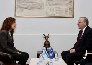 Hamza takohet me ambasadoren e Izraelit në Kosovë, flasin edhe për zhvillimet politike