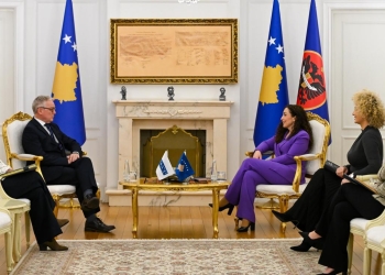 Presidentja Osmani në takim me shefin e OSBE-së në Kosovë, biseduan për rëndësinë e konstituimit të institucioneve