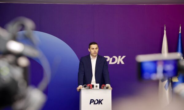 Gruda për ligjëratat e Speciales: Tendenca për rishkrimin e historisë në shkollat tona, e papranueshme