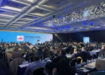 Abdixhiku dorëzon dorëheqjen para Kuvendit të LDK-së