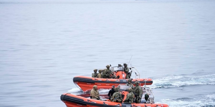 “Do i tregojmë SHBA-së se NATO është këtu”, ushtarët e parë europianë mbërrijnë në Groenlandë