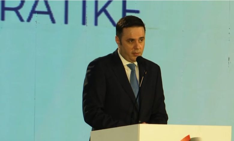 Abdixhiku në Kuvend: Partia nuk ecën përpara me njërin sy te karrika e kryetarit e tjetrin te rezultati