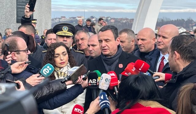 Kurti në Reçak zotohet: Do të jemi të angazhuar për t’i sjellë kriminelët para gjyqit dhe për t’i ndëshkuar ata