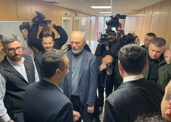 Kurti e Vitia priten në takim nga Oda e Mjekëve