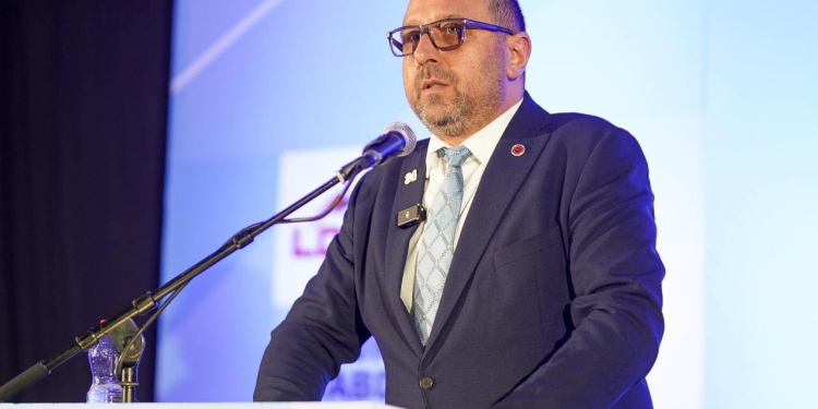 Dushi i LDK-së: Asnjë ‘unë’ nuk qëndron mbi partinë, refuzojmë ndarjen në kampe