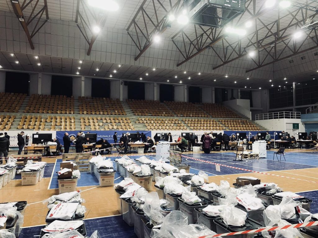 Rifillon numërimi i votave të kandidatëve për deputetë në 11 komuna
