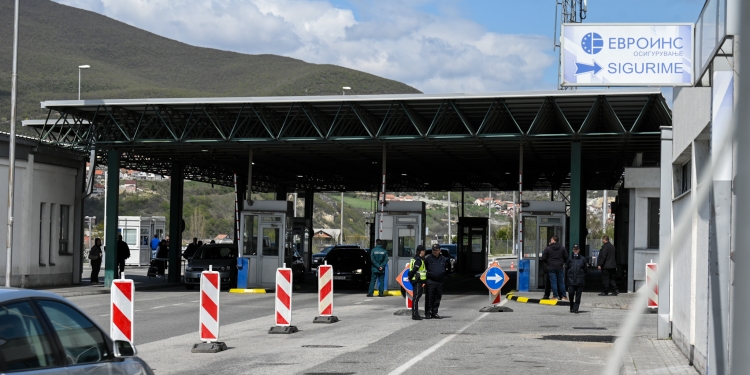 Paralajmërohet protestë në Maqedoni më 26 janar, priten kolona në kufi me Kosovën