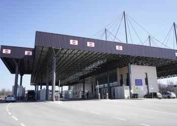 Bie fluksi i mërgimtarëve në pikat kufitare