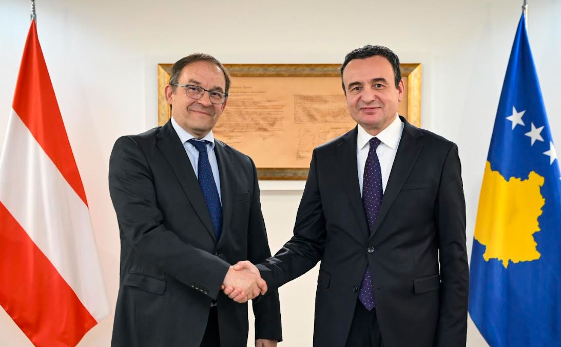 Kurti takon diplomati austriak, diskutojnë për formimin e qeverisë së re