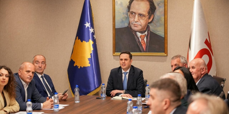 Kriza brenda LDK-së pas debaklit në zgjedhje, shpërthejnë publikisht tensionet e pakënaqësitë