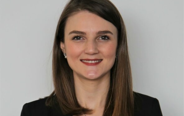 Prokurorja që liroi me marrëveshje adminin e Albkingsit përdori gjuhë akuzuese ndaj kolegëve të saj, reagojnë Prokuroria e Apelit