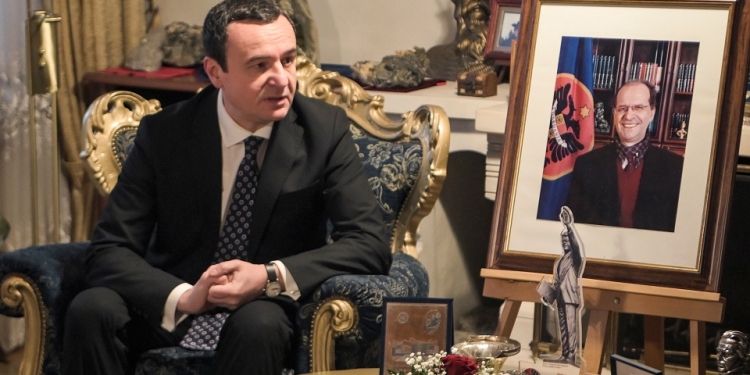 Nga kritikat e ashpra te homazhet, qëndrimet ndër vite të Albin Kurtit për Ibrahim Rugovën