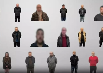 Ministri turk: Kapen 17 të kërkuar nga drejtësia, përfshirë një në Kosovë – u arrestuan dhe u sollën në Turqi