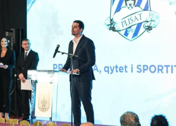 Pak minuta pas dorëheqjes së Bekë Berishës, ish-ylli shpall kandidaturën për kryetar të KB Prishtinës