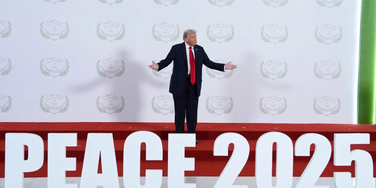 Britania bojkoton ceremoninë e Bordit të Paqes, shkak përfshirja e Putinit