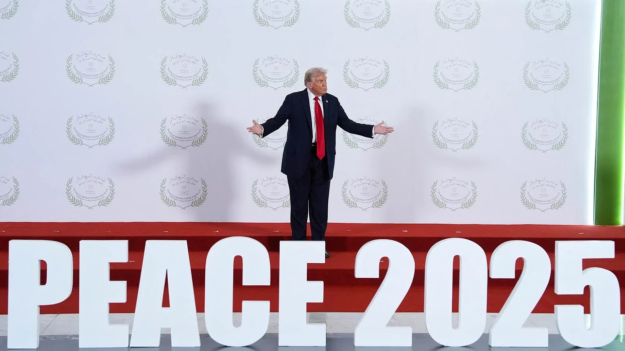 Britania bojkoton ceremoninë e Bordit të Paqes, shkak përfshirja e Putinit