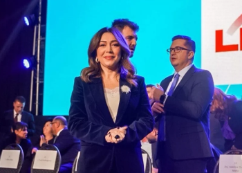 Adelina Thaqi bëhet deputete për herë të parë – tejkalon edhe kuotën gjinore
